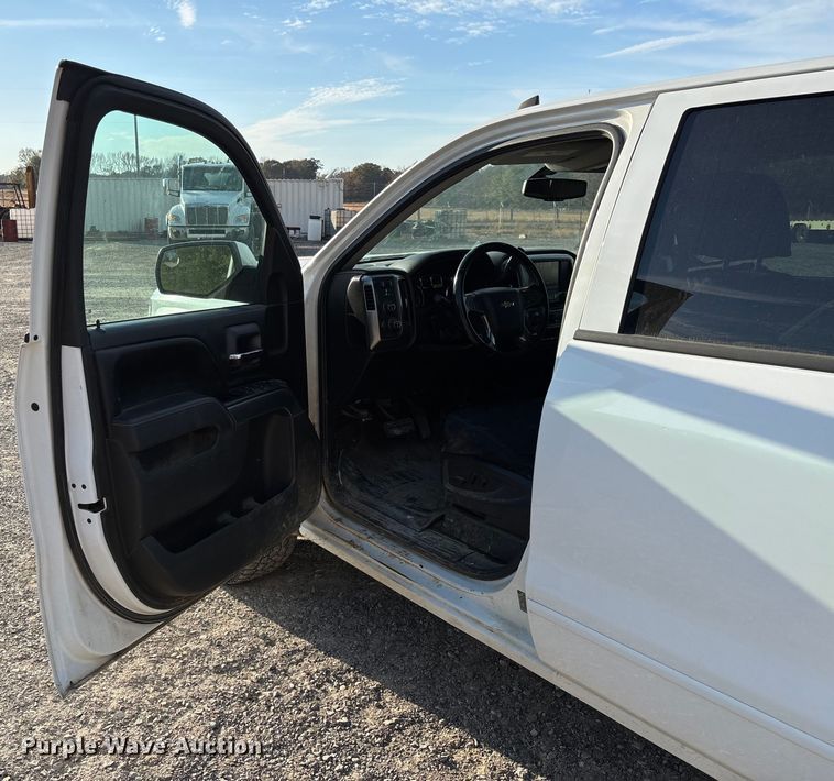 image for item EV3308 2017 Chevrolet Silverado 1500 Crew Cab pickup truck