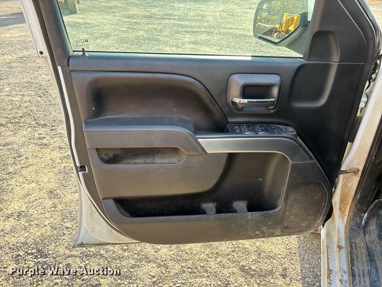 image for item EV3308 2017 Chevrolet Silverado 1500 Crew Cab pickup truck