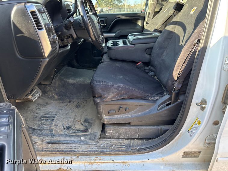 image for item EV3308 2017 Chevrolet Silverado 1500 Crew Cab pickup truck