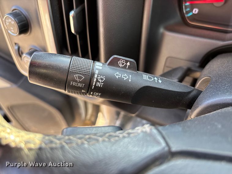 image for item EV3308 2017 Chevrolet Silverado 1500 Crew Cab pickup truck