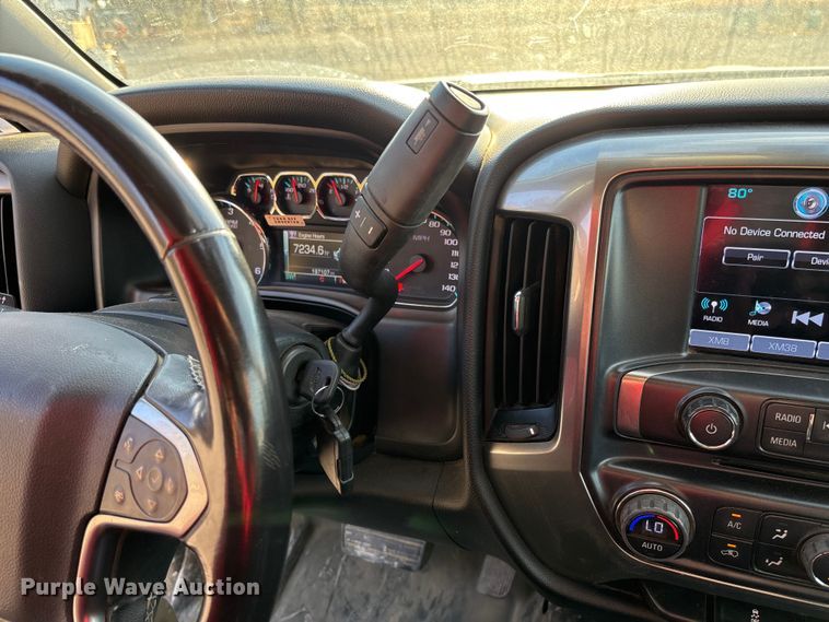 image for item EV3308 2017 Chevrolet Silverado 1500 Crew Cab pickup truck