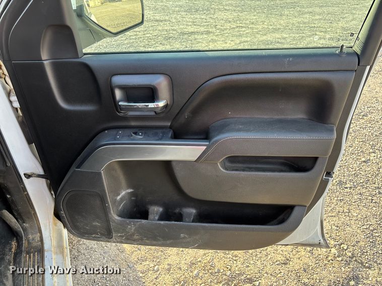 image for item EV3308 2017 Chevrolet Silverado 1500 Crew Cab pickup truck