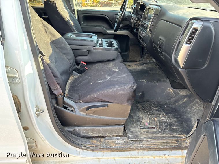 image for item EV3308 2017 Chevrolet Silverado 1500 Crew Cab pickup truck