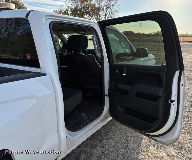 image for item EV3308 2017 Chevrolet Silverado 1500 Crew Cab pickup truck