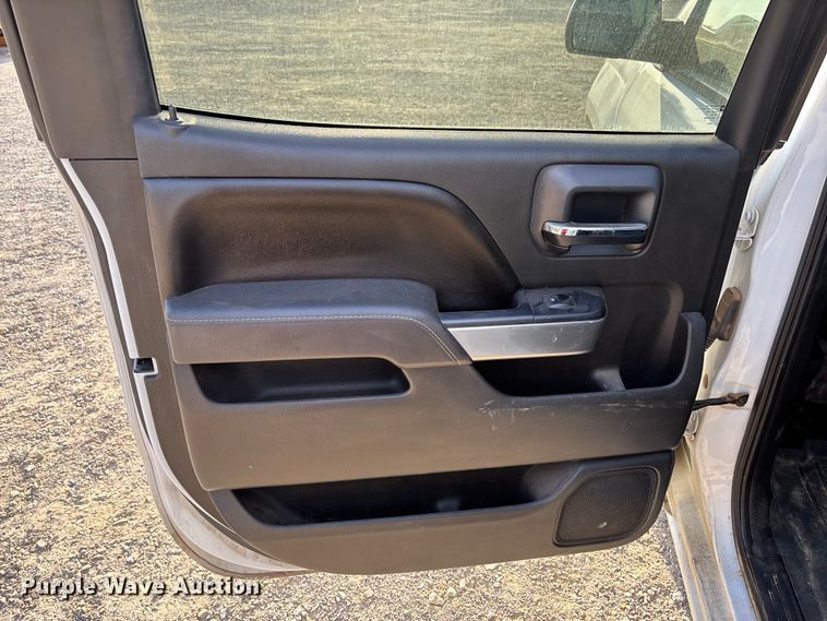 image for item EV3308 2017 Chevrolet Silverado 1500 Crew Cab pickup truck