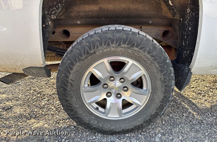 image for item EV3308 2017 Chevrolet Silverado 1500 Crew Cab pickup truck