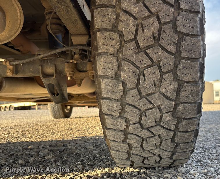 image for item EV3308 2017 Chevrolet Silverado 1500 Crew Cab pickup truck