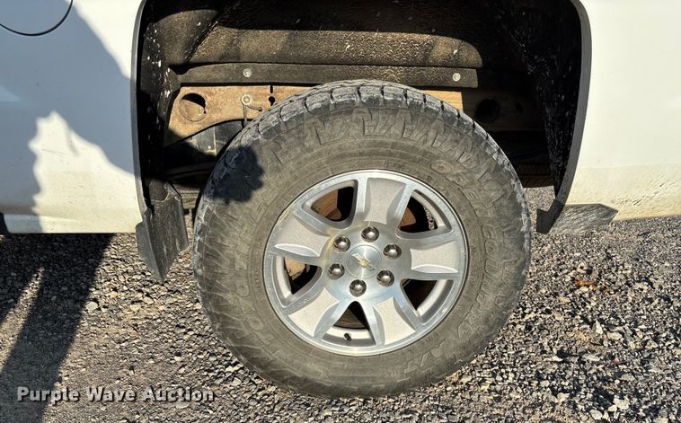 image for item EV3308 2017 Chevrolet Silverado 1500 Crew Cab pickup truck