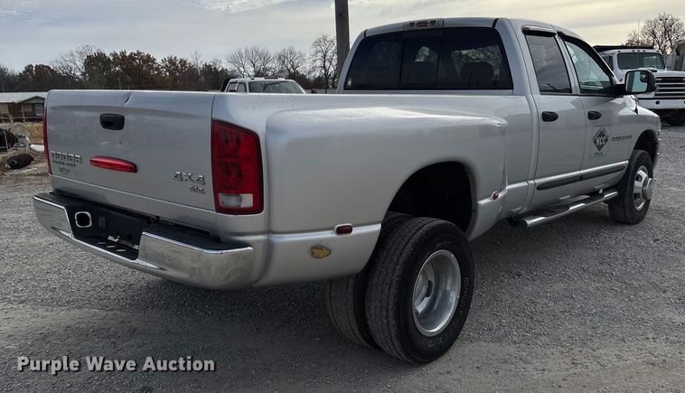 image for item EV3328 2004 Dodge Ram 3500 Quad Cab pickup truck