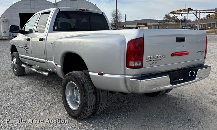 image for item EV3328 2004 Dodge Ram 3500 Quad Cab pickup truck