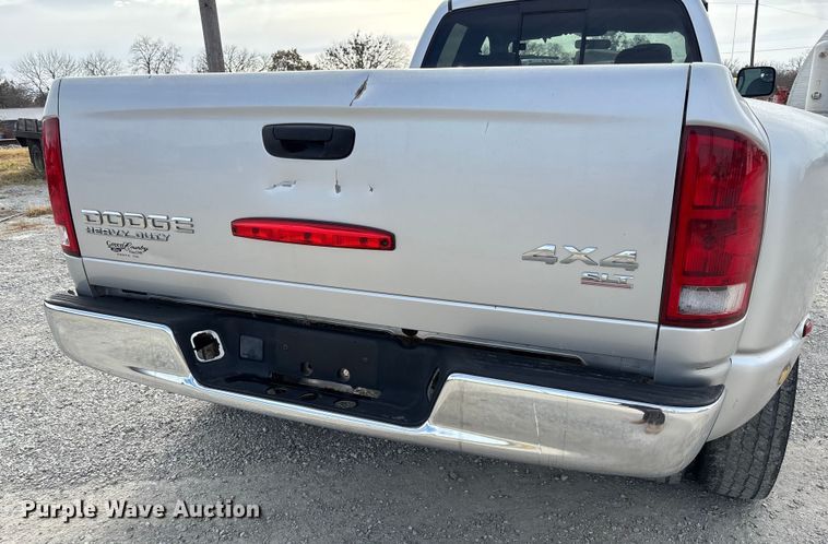 image for item EV3328 2004 Dodge Ram 3500 Quad Cab pickup truck