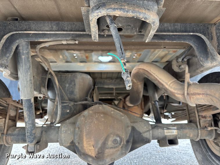 image for item EV3328 2004 Dodge Ram 3500 Quad Cab pickup truck