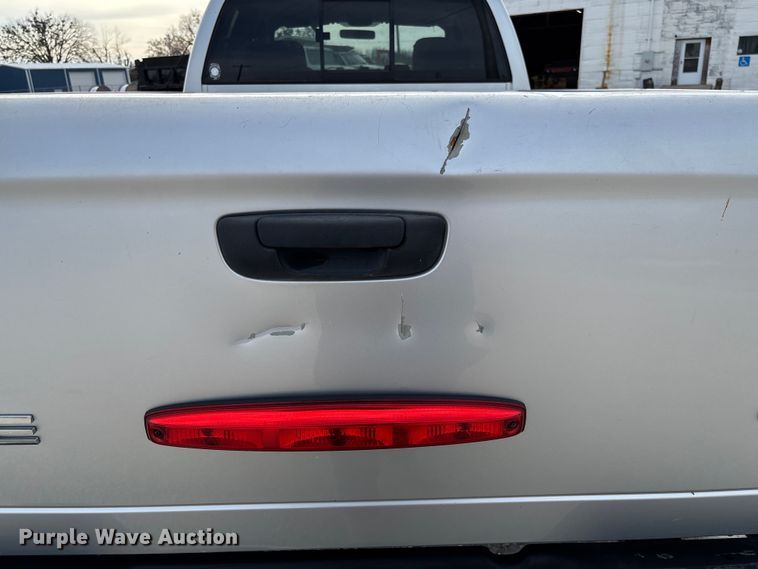 image for item EV3328 2004 Dodge Ram 3500 Quad Cab pickup truck