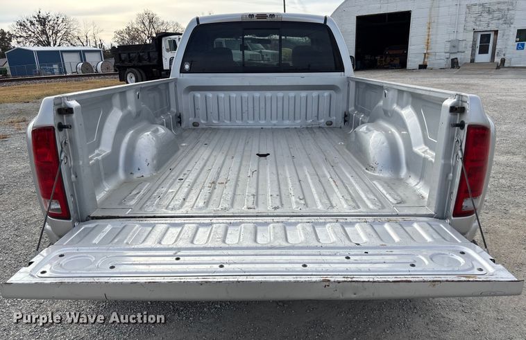 image for item EV3328 2004 Dodge Ram 3500 Quad Cab pickup truck