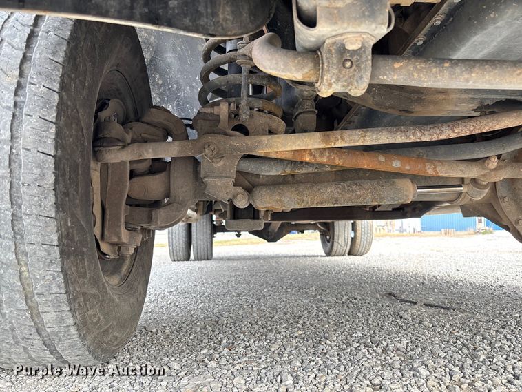 image for item EV3328 2004 Dodge Ram 3500 Quad Cab pickup truck