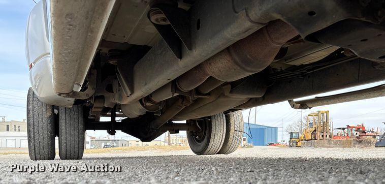 image for item EV3328 2004 Dodge Ram 3500 Quad Cab pickup truck