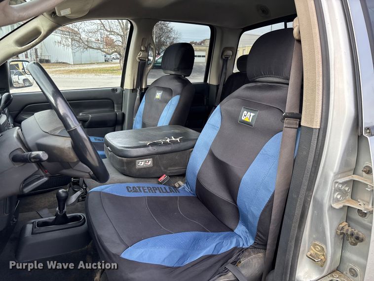 image for item EV3328 2004 Dodge Ram 3500 Quad Cab pickup truck