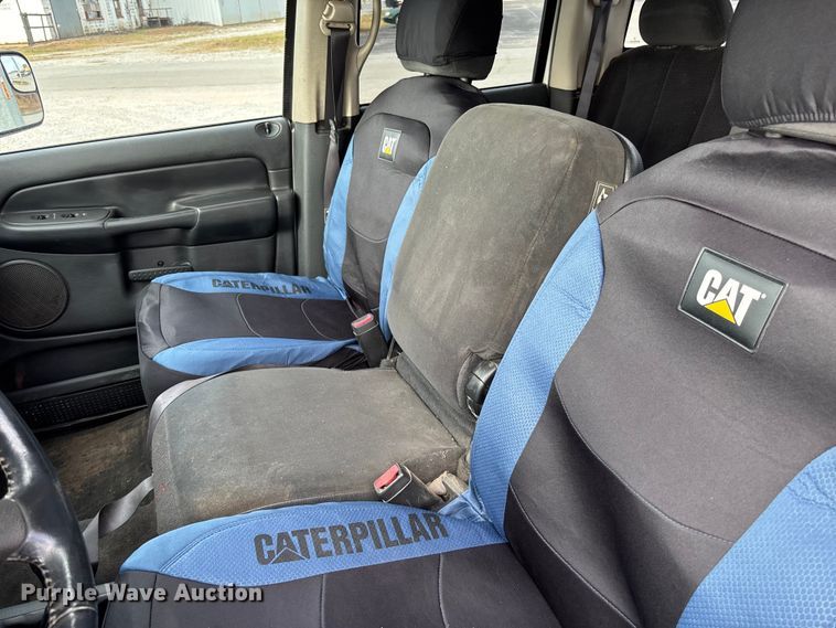 image for item EV3328 2004 Dodge Ram 3500 Quad Cab pickup truck