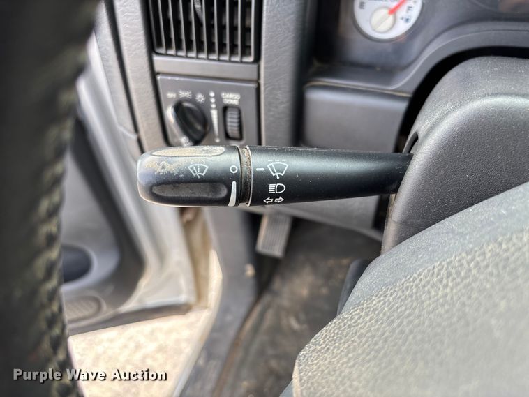 image for item EV3328 2004 Dodge Ram 3500 Quad Cab pickup truck