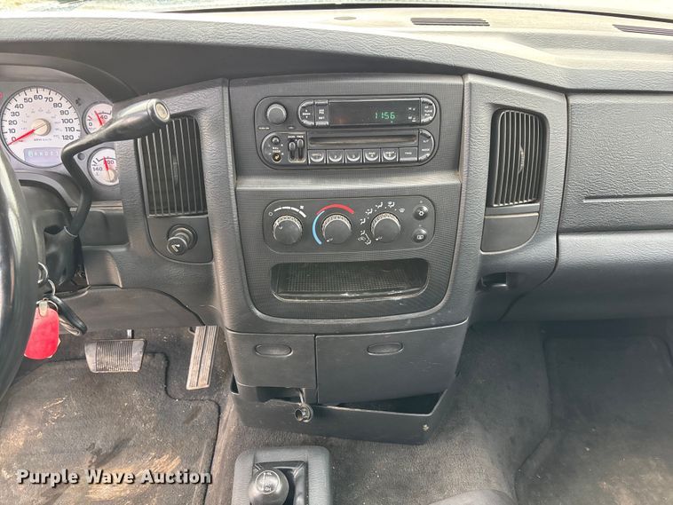 image for item EV3328 2004 Dodge Ram 3500 Quad Cab pickup truck