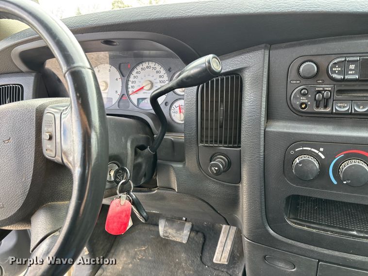 image for item EV3328 2004 Dodge Ram 3500 Quad Cab pickup truck