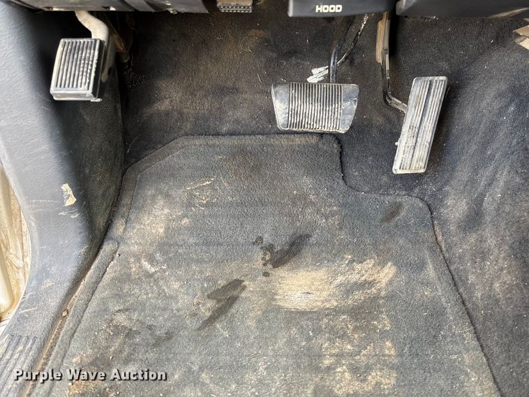 image for item EV3328 2004 Dodge Ram 3500 Quad Cab pickup truck