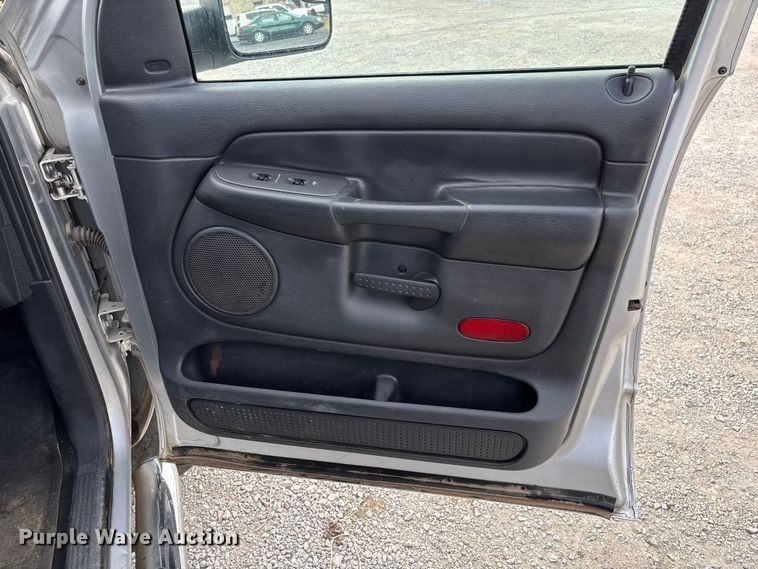 image for item EV3328 2004 Dodge Ram 3500 Quad Cab pickup truck