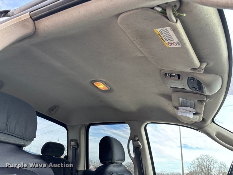 image for item EV3328 2004 Dodge Ram 3500 Quad Cab pickup truck