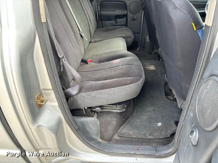 image for item EV3328 2004 Dodge Ram 3500 Quad Cab pickup truck