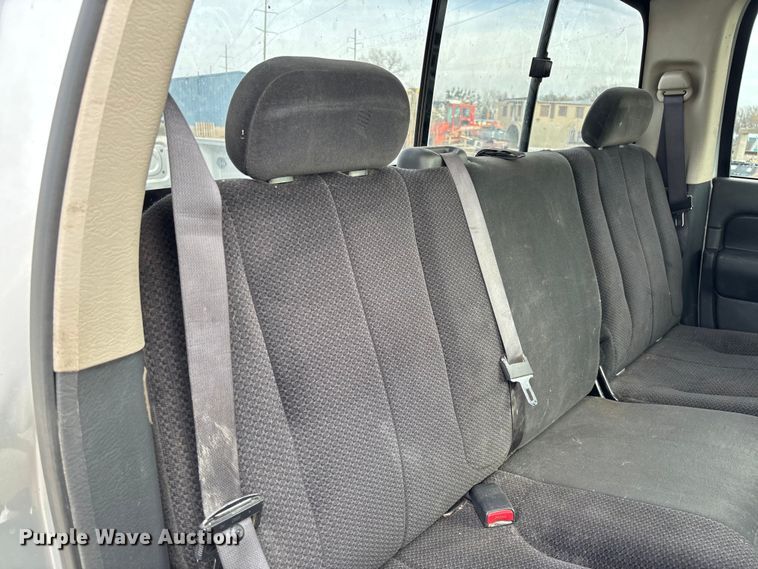 image for item EV3328 2004 Dodge Ram 3500 Quad Cab pickup truck