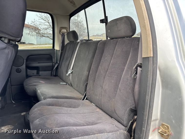 image for item EV3328 2004 Dodge Ram 3500 Quad Cab pickup truck
