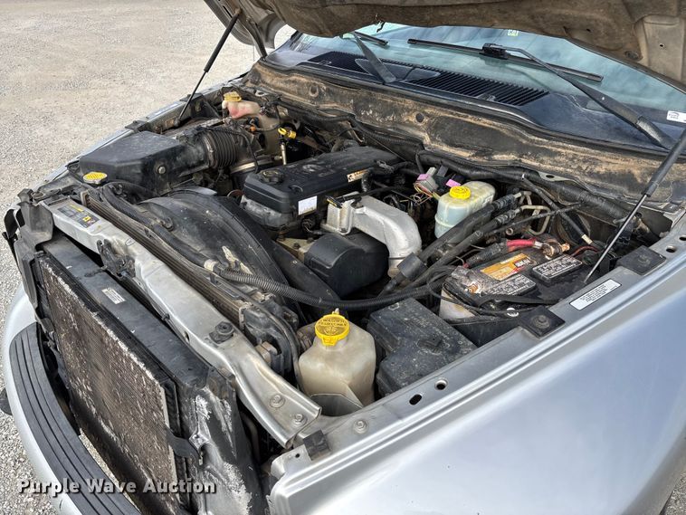 image for item EV3328 2004 Dodge Ram 3500 Quad Cab pickup truck