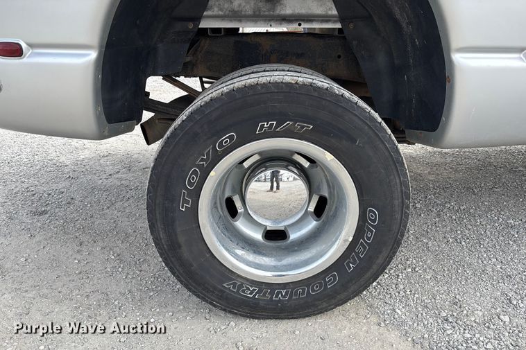 image for item EV3328 2004 Dodge Ram 3500 Quad Cab pickup truck