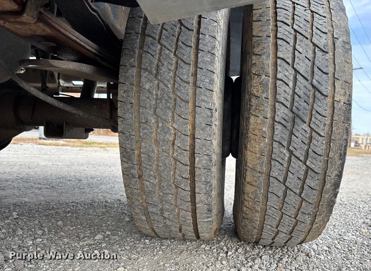 image for item EV3328 2004 Dodge Ram 3500 Quad Cab pickup truck