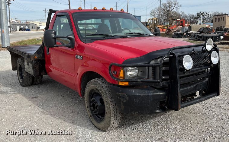 image for item EV3329 2000 Ford F350 XL Super Duty flatbed pickup truck