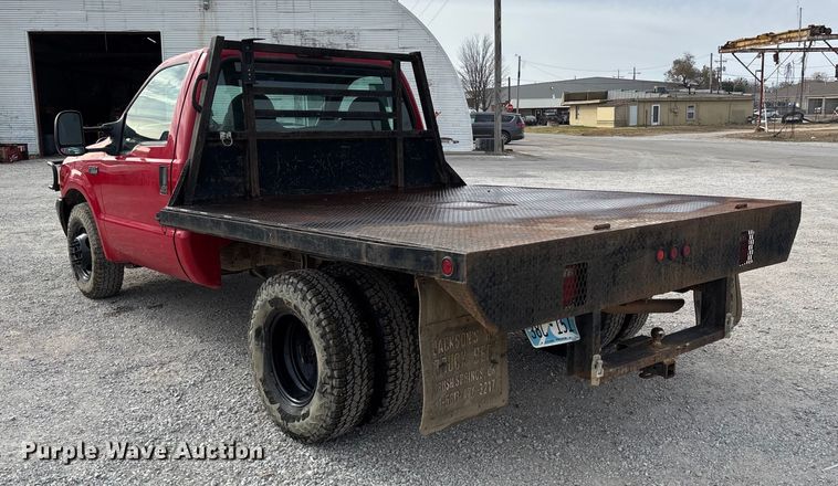 image for item EV3329 2000 Ford F350 XL Super Duty flatbed pickup truck