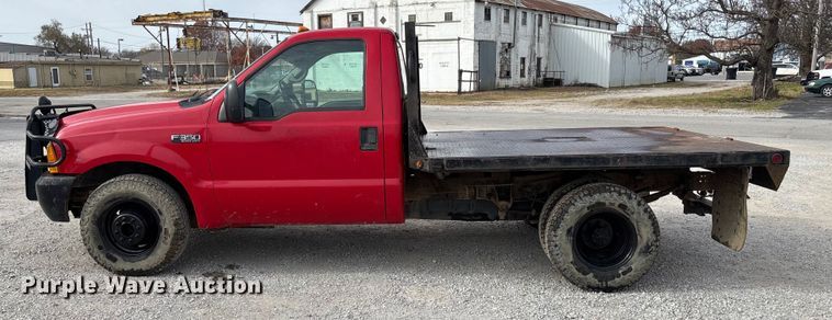 image for item EV3329 2000 Ford F350 XL Super Duty flatbed pickup truck