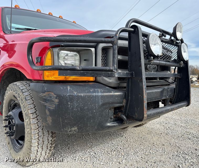 image for item EV3329 2000 Ford F350 XL Super Duty flatbed pickup truck