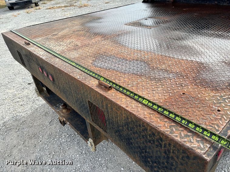 image for item EV3329 2000 Ford F350 XL Super Duty flatbed pickup truck