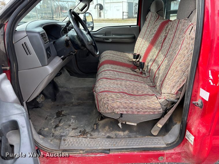 image for item EV3329 2000 Ford F350 XL Super Duty flatbed pickup truck