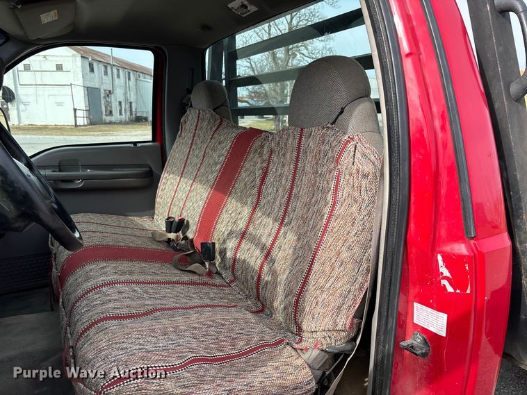 image for item EV3329 2000 Ford F350 XL Super Duty flatbed pickup truck