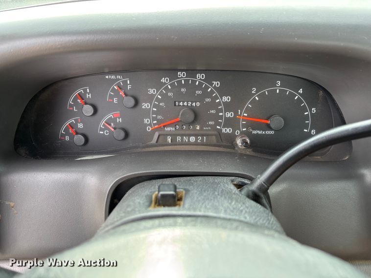 image for item EV3329 2000 Ford F350 XL Super Duty flatbed pickup truck