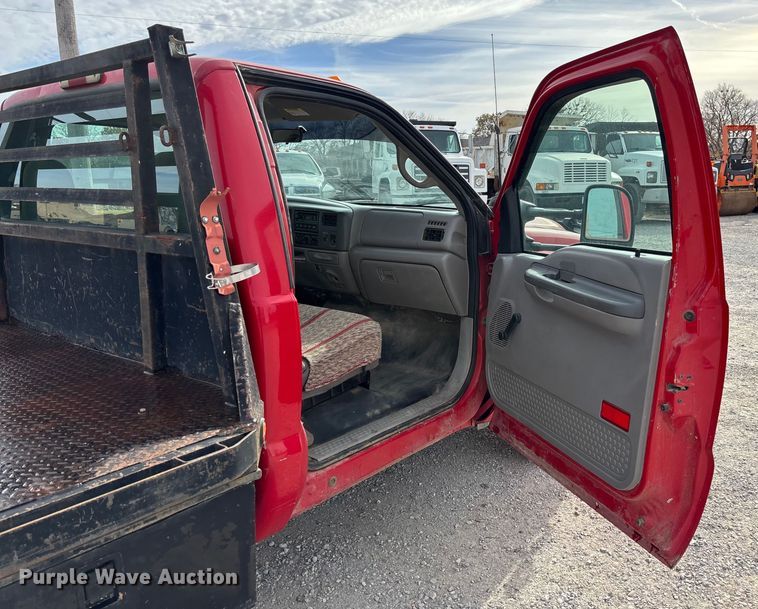 image for item EV3329 2000 Ford F350 XL Super Duty flatbed pickup truck