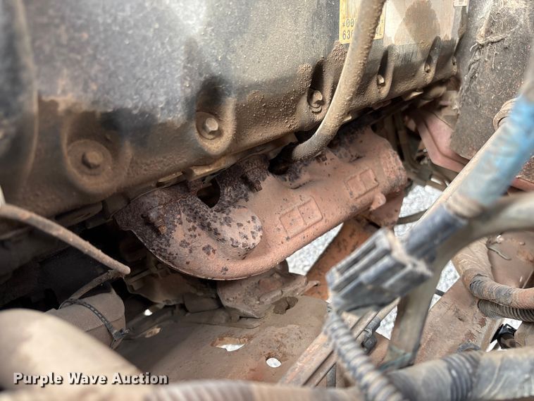 image for item EV3329 2000 Ford F350 XL Super Duty flatbed pickup truck