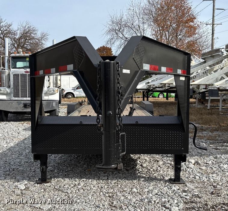 image for item EV3334 2009 Maxey equipment trailer