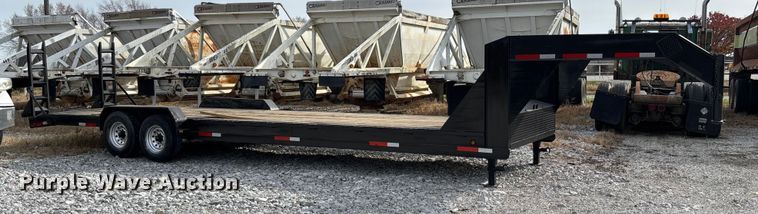 image for item EV3334 2009 Maxey equipment trailer