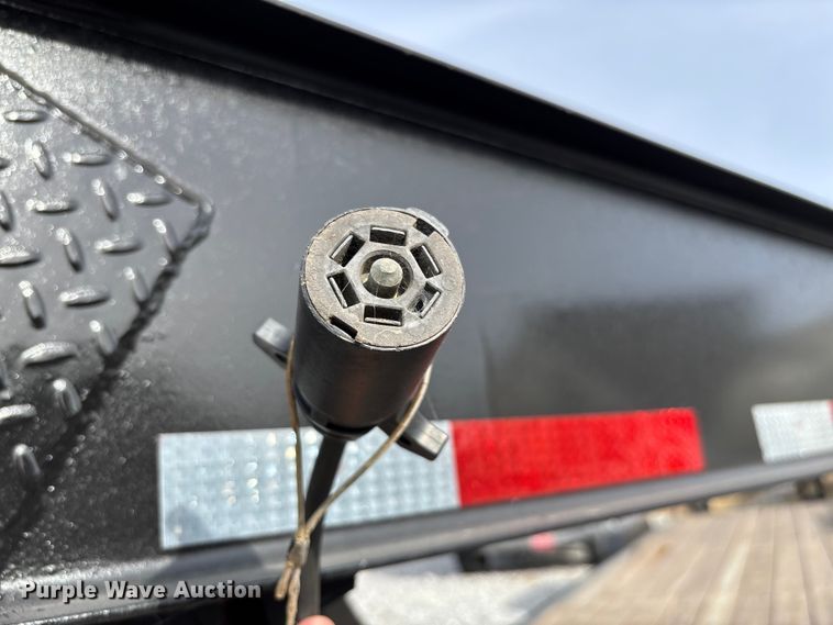 image for item EV3334 2009 Maxey equipment trailer