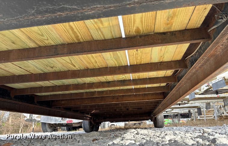 image for item EV3334 2009 Maxey equipment trailer