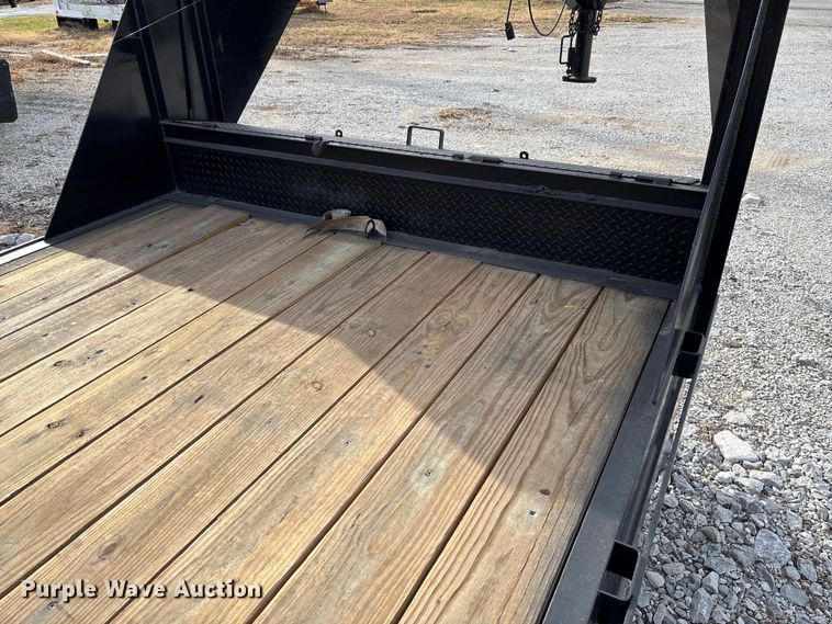 image for item EV3334 2009 Maxey equipment trailer