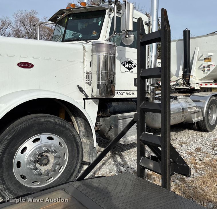 image for item EV3334 2009 Maxey equipment trailer